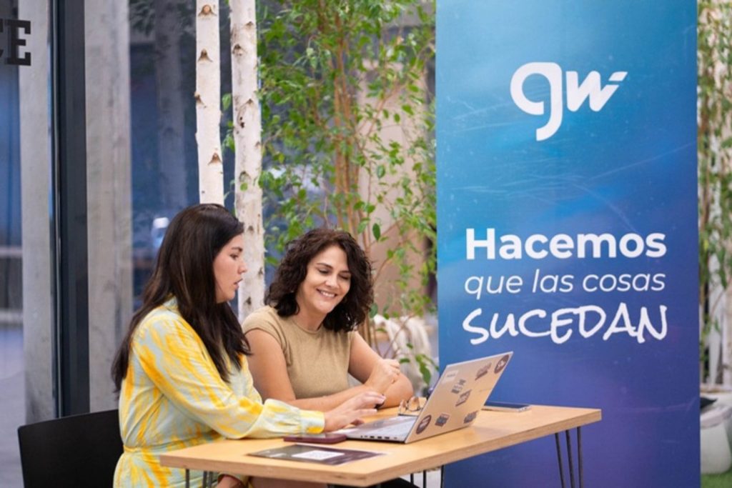 Stand de GW con el lema Hacemos que las cosas sucedan en RADAR GW 2027